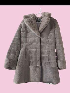 Women's  Silver Gray Plush Faux Fur Coat